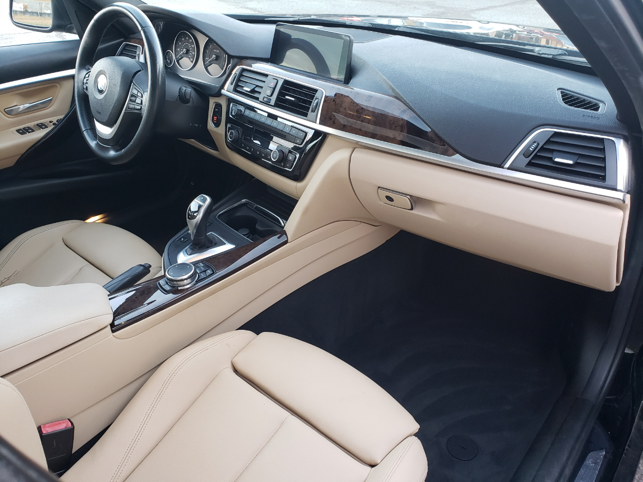 BMW 3-Series 330i xDrive SULEV Sedan 2017