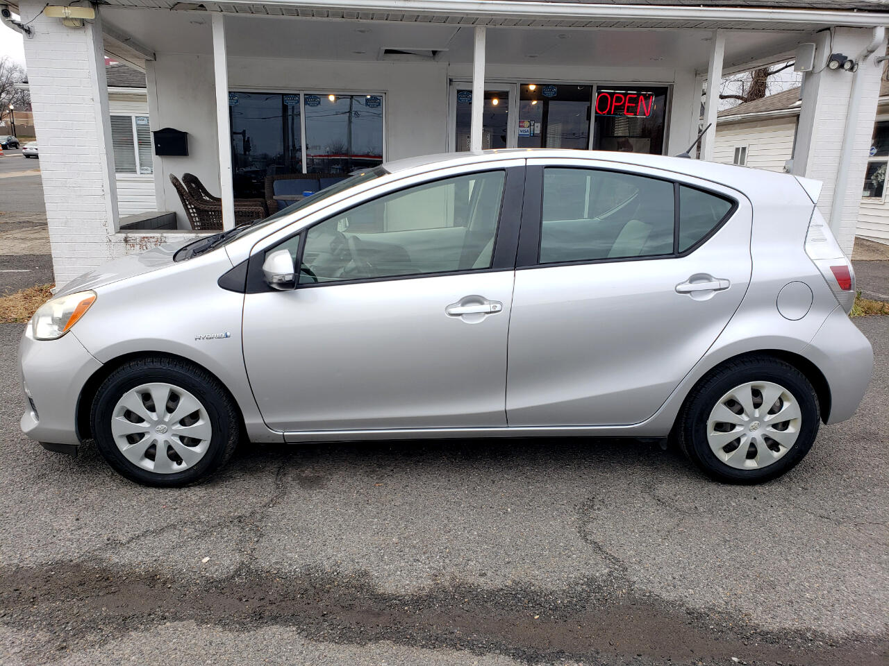 Toyota Prius c One 2012