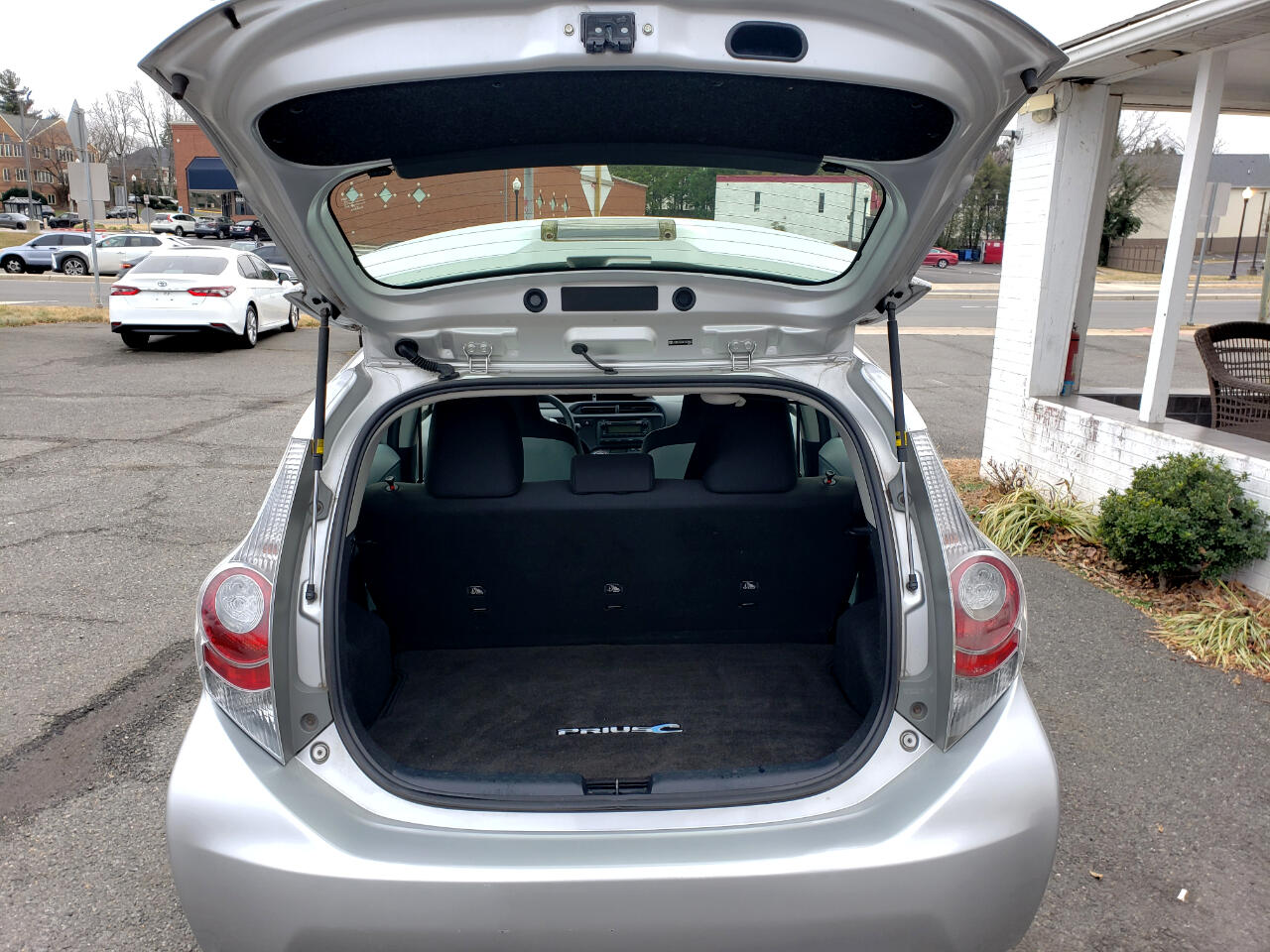 Toyota Prius c One 2012