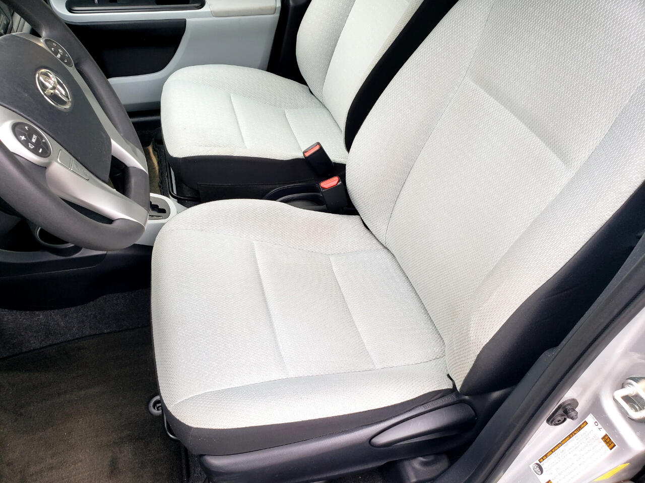 Toyota Prius c One 2012