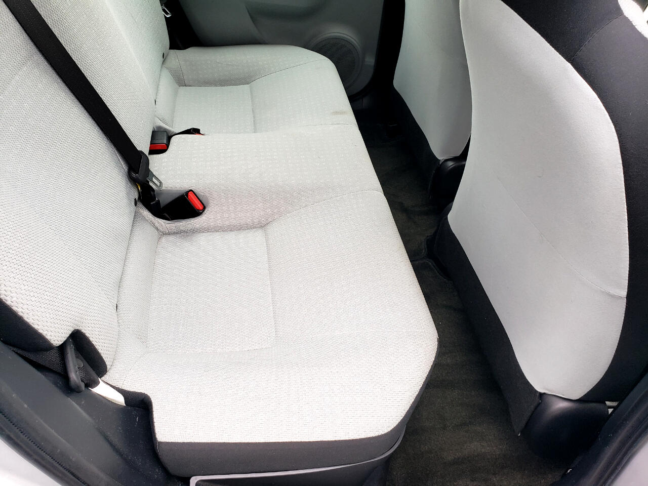 Toyota Prius c One 2012