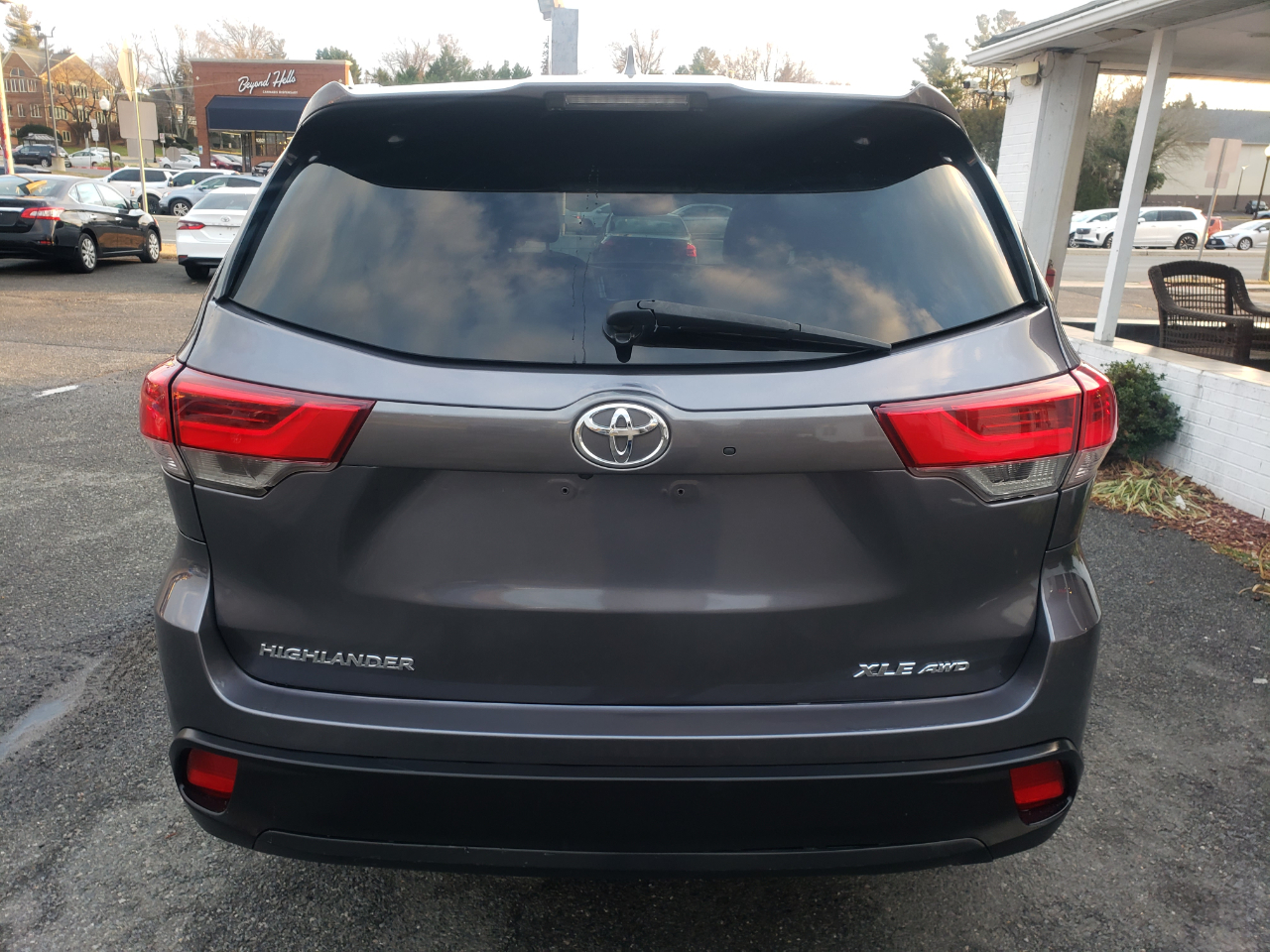 Toyota Highlander XLE AWD V6 2019
