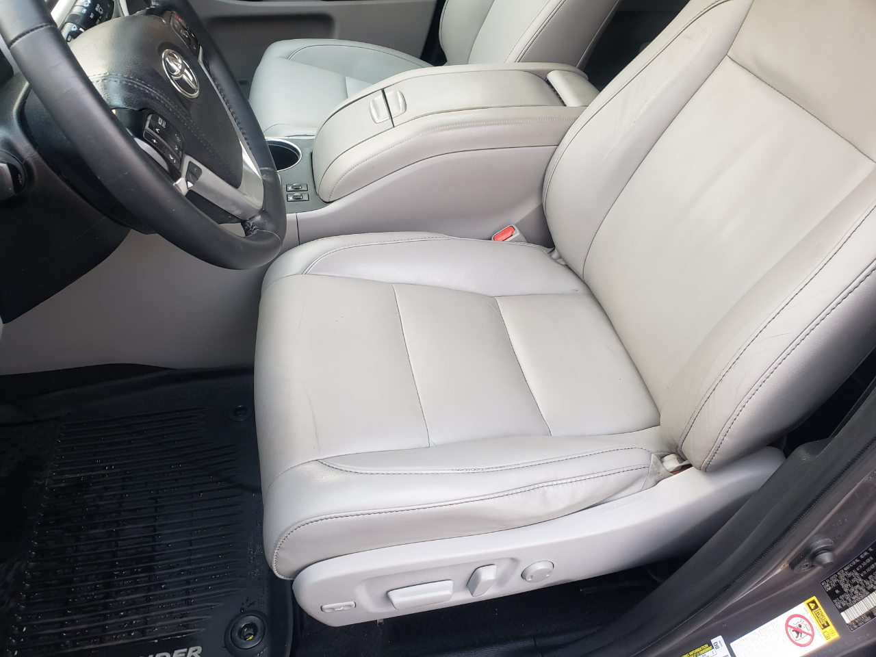 Toyota Highlander XLE AWD V6 2019