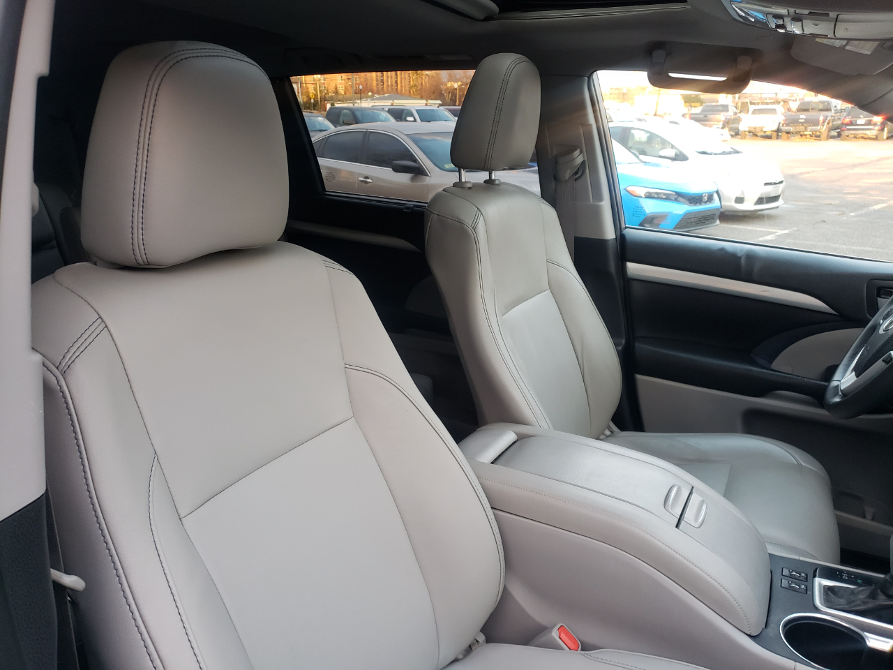 Toyota Highlander XLE AWD V6 2019