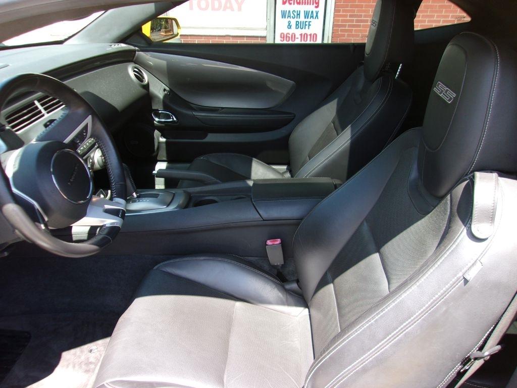 Chevrolet Camaro 2dr Cpe 2SS 2010
