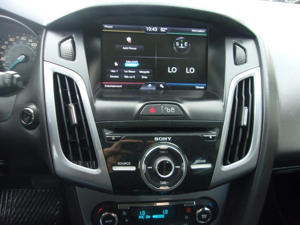 Ford Focus 5dr HB Titanium 2012