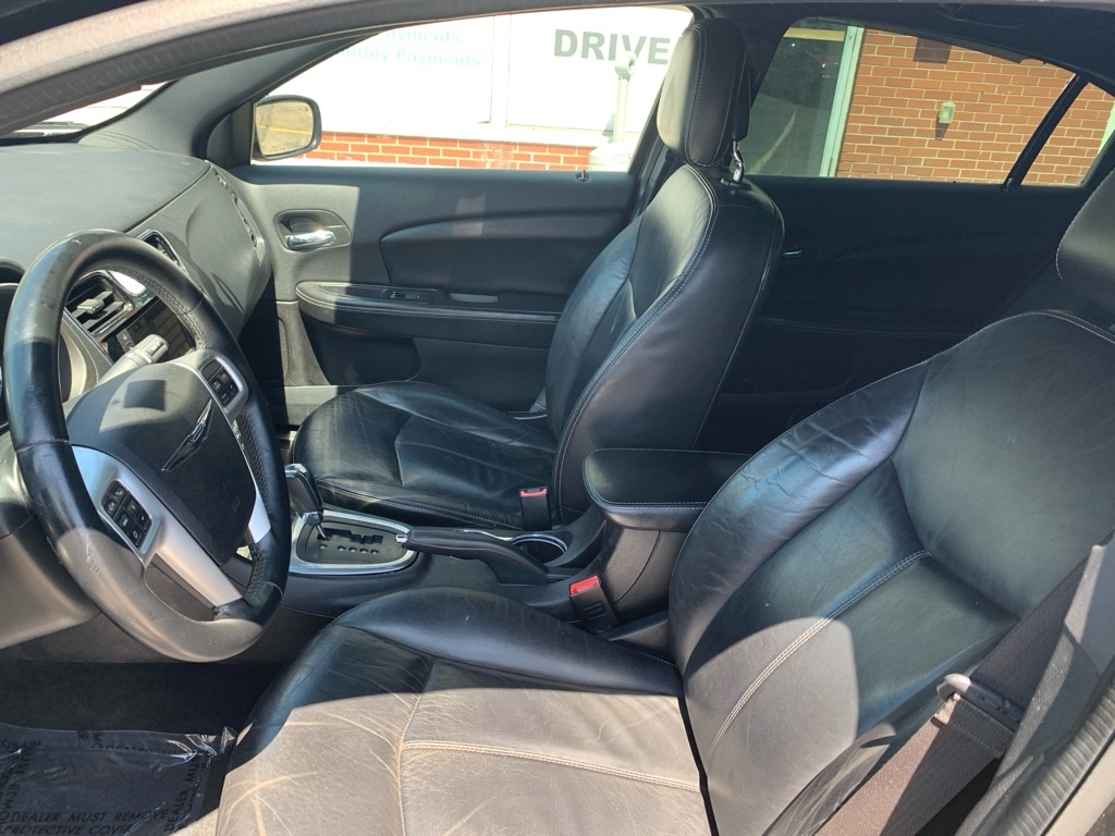 Chrysler 200 4dr Sdn Limited 2013