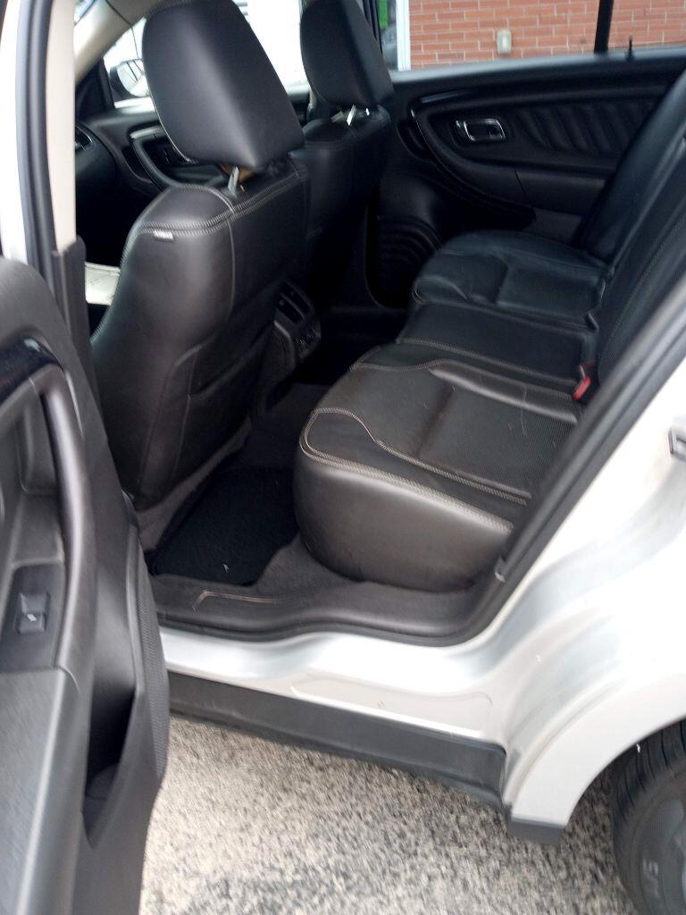 2010 Ford Taurus Limited photo 3