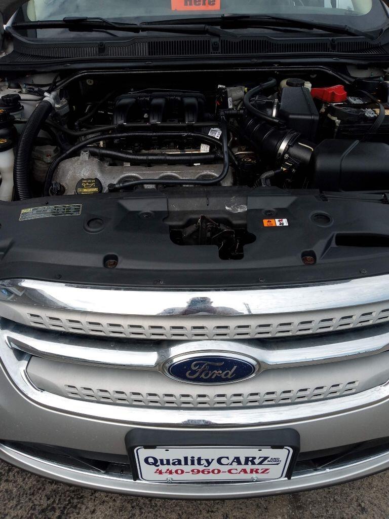 2010 Ford Taurus Limited photo 8