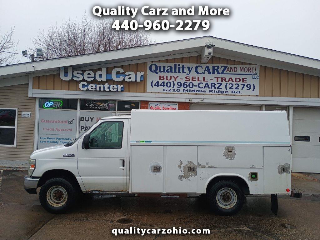 2009 Ford Econoline Commercial Cutaway E-350 Super Duty 138" 5-Spd SRW