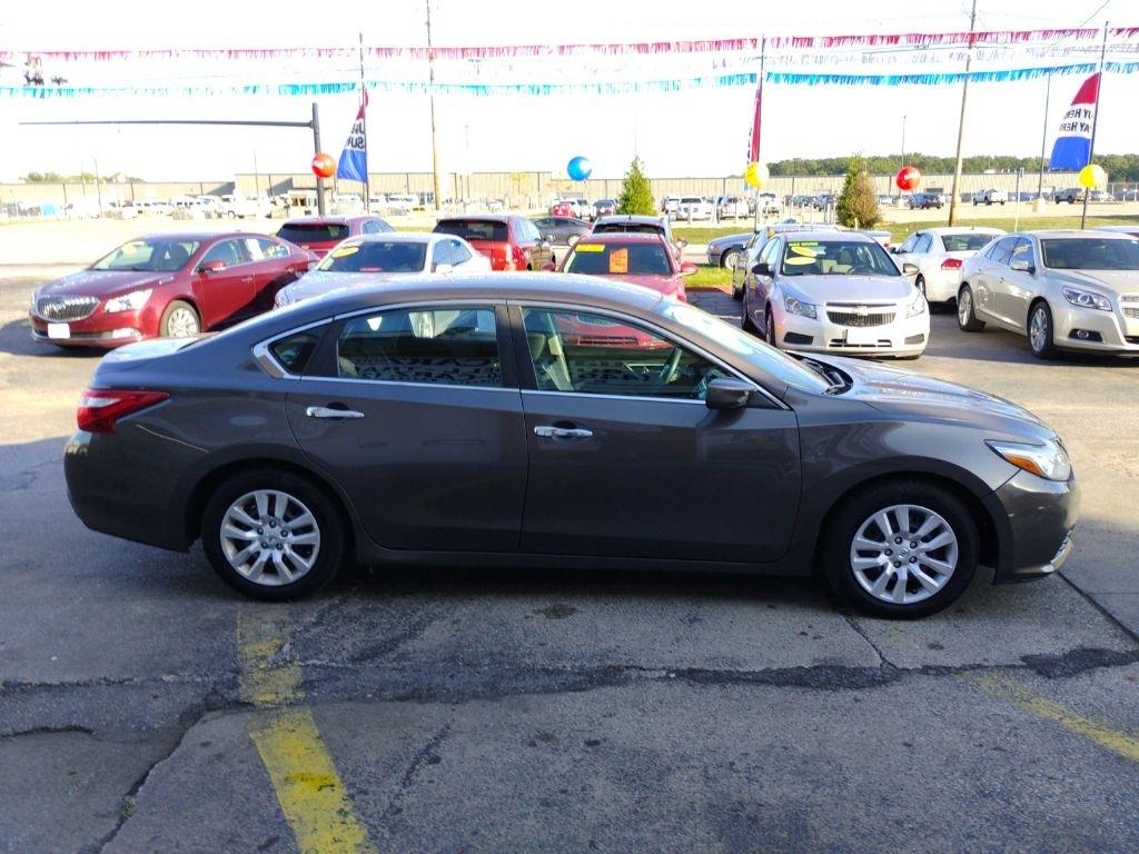 Nissan Altima 4dr Sdn I4 2.5 2016