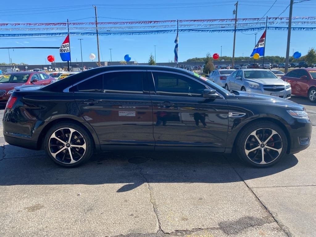 Ford Taurus 4dr Sdn SEL FWD 2015