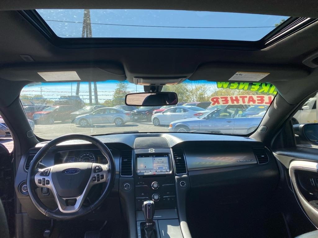 Ford Taurus 4dr Sdn SEL FWD 2015