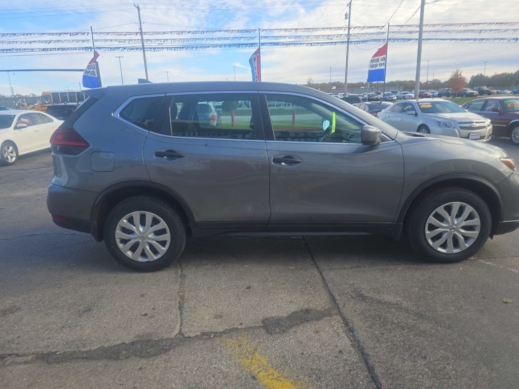 2020 Nissan Rogue AWD S photo 3