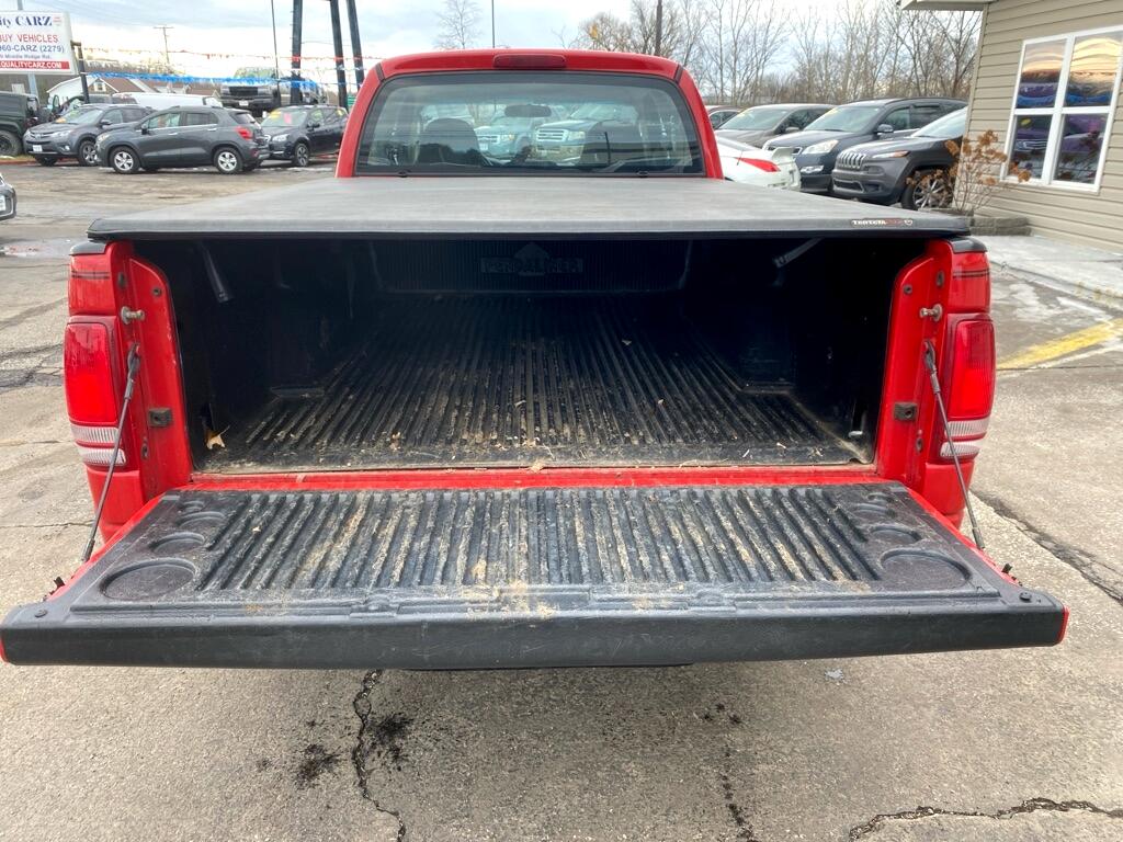Dodge Dakota Club Cab 131" WB Base 2001
