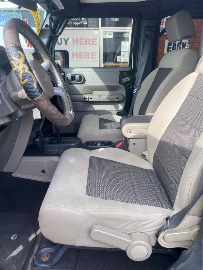 Jeep Wrangler Unlimited 4WD 4dr Sahara 2010