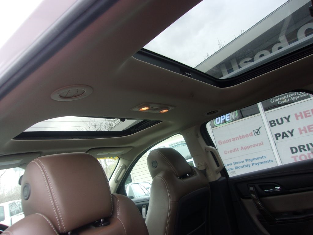 GMC Acadia AWD 4dr SLT w/SLT-1 2016