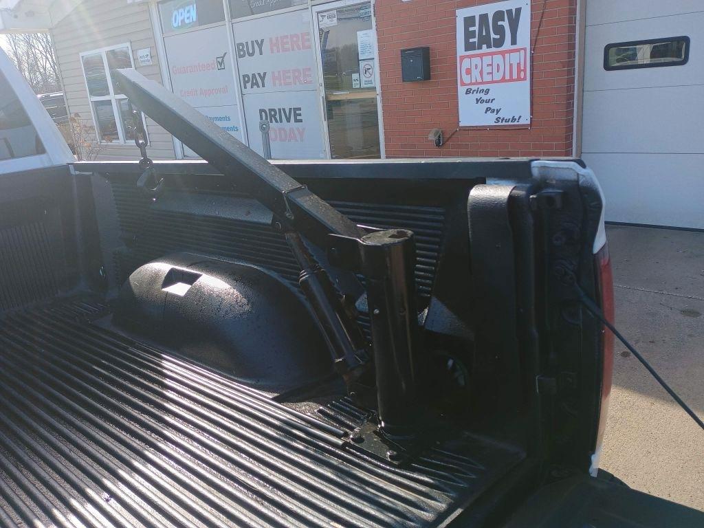 RAM 1500 Express 4x4 Quad Cab 6'4" Box 2018