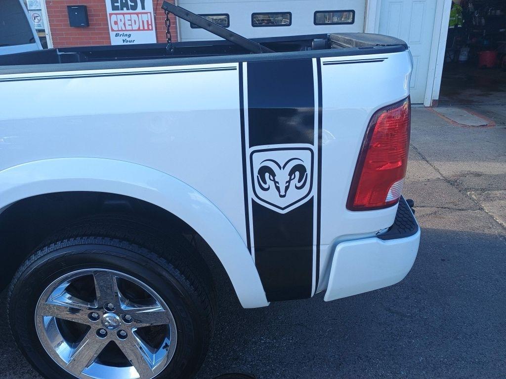 RAM 1500 Express 4x4 Quad Cab 6'4" Box 2018