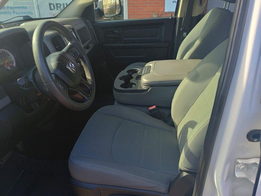 RAM 1500 Express 4x4 Quad Cab 6'4" Box 2018