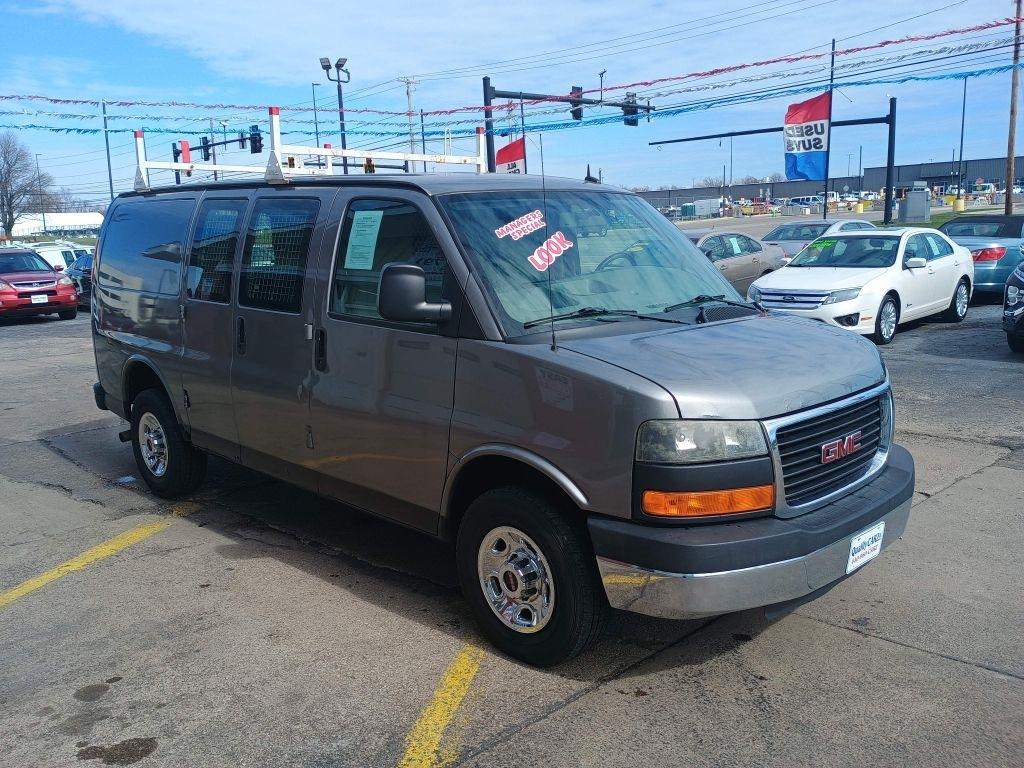 GMC Savana Cargo Van RWD 2500 135" 2013