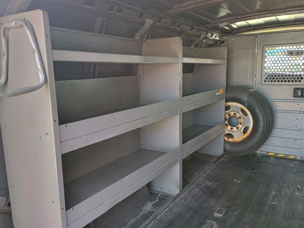 GMC Savana Cargo Van RWD 2500 135" 2013