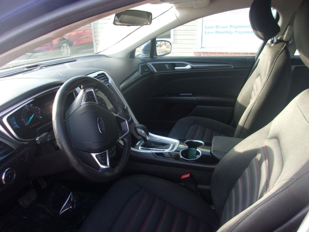 Ford Fusion 4dr Sdn SE FWD 2016