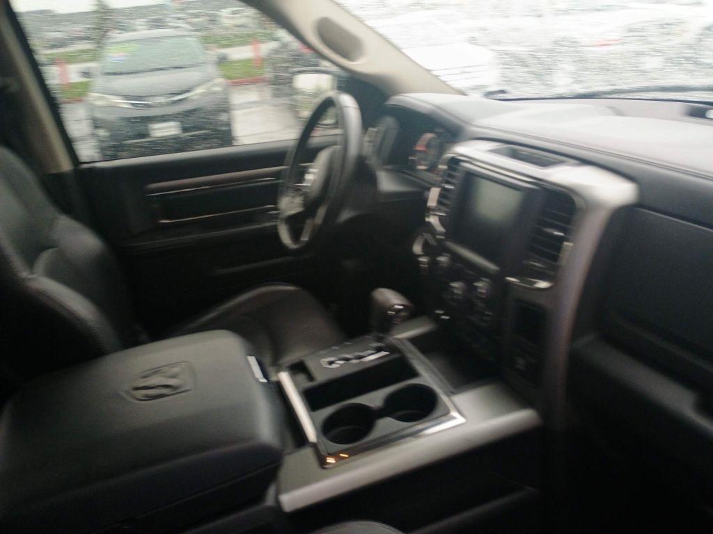 RAM 1500 4WD Crew Cab 140.5" Sport 2013