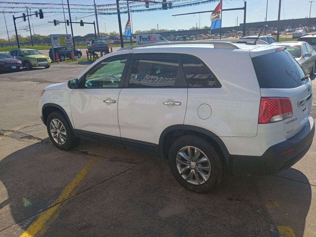 Kia Sorento 2WD 4dr I4 LX 2011