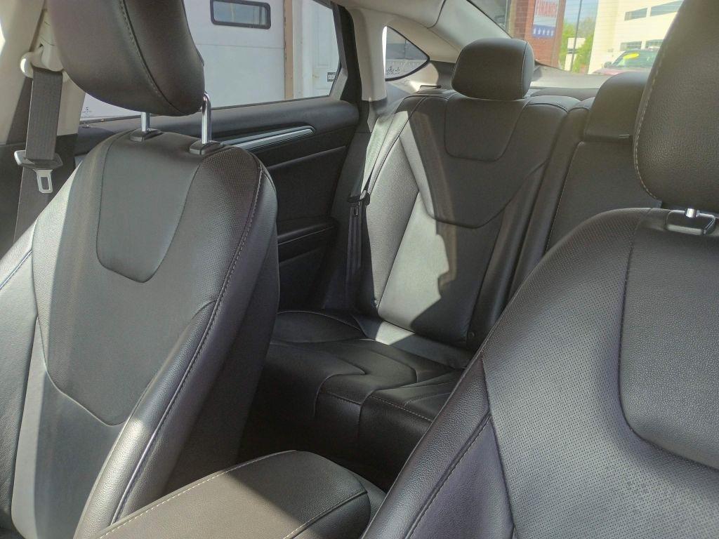 Ford Fusion 4dr Sdn Titanium AWD 2013