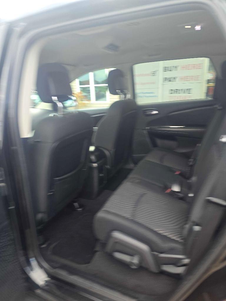 Dodge Journey FWD 4dr SXT 2012