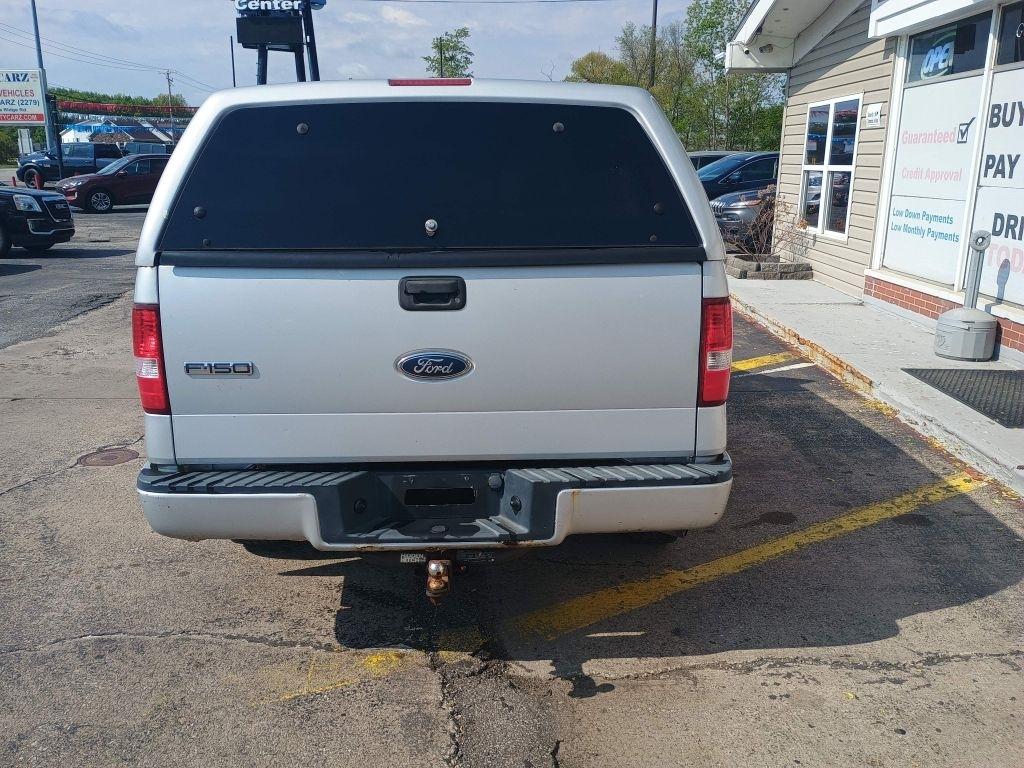 Ford F-150 Reg Cab 126" XLT 2004