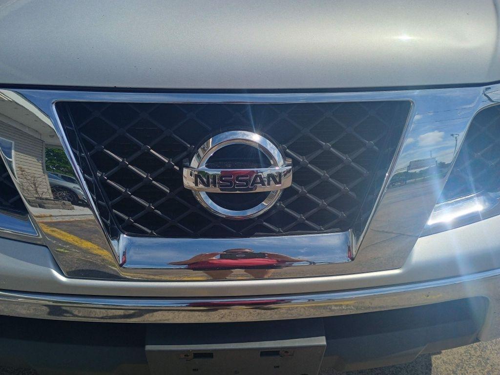 Nissan Frontier 4WD Crew Cab LWB Auto SV 2016