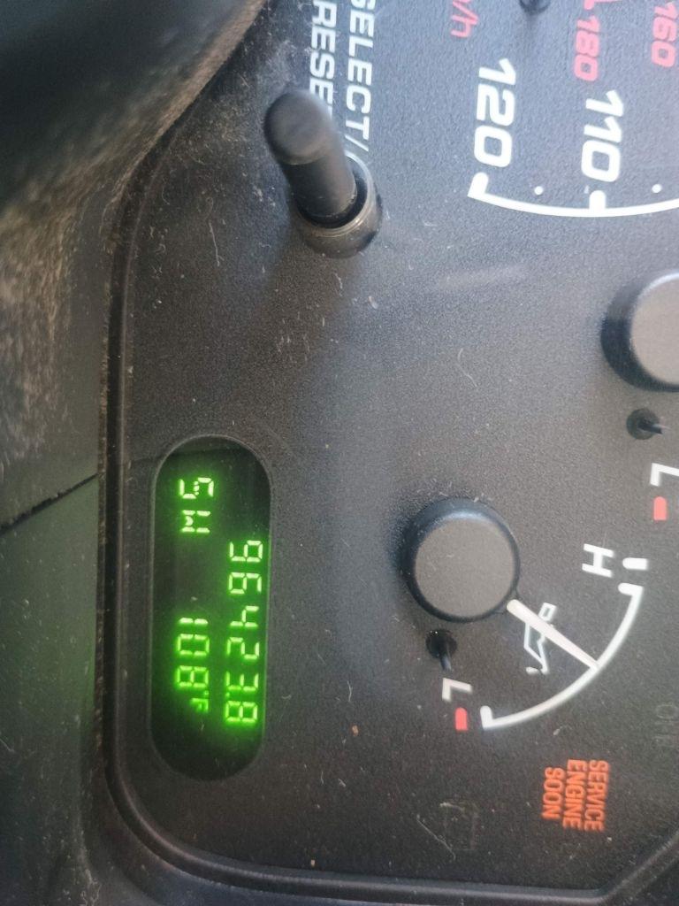 Ford Explorer 4dr 114" WB XLT 4WD 2002