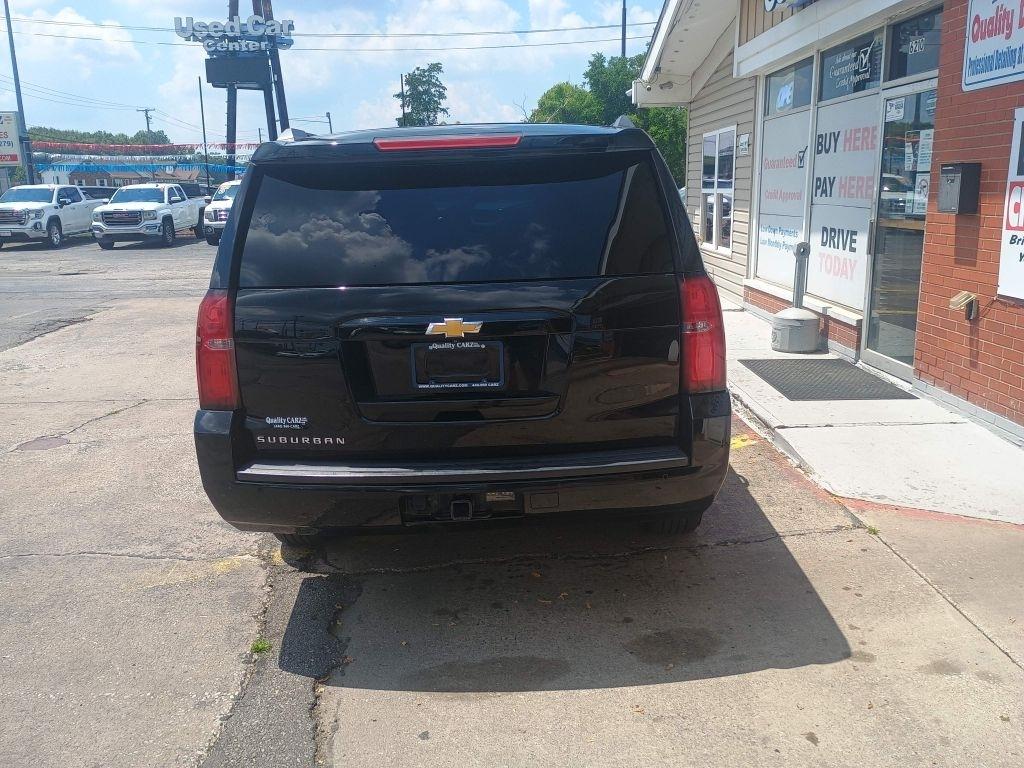 Chevrolet Suburban 4WD 4dr LT 2020