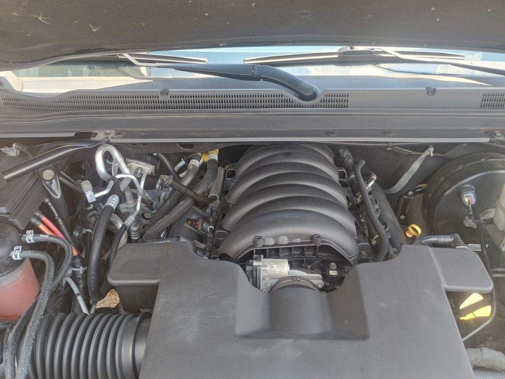 Chevrolet Suburban 4WD 4dr LT 2020