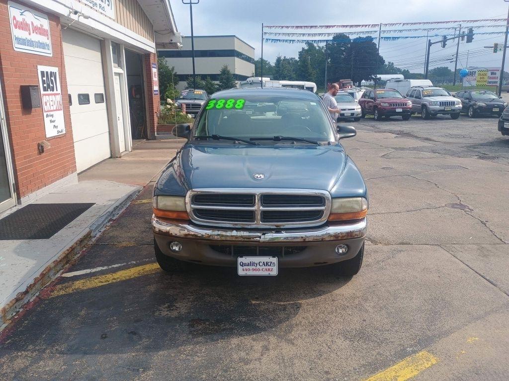 Dodge Dakota 4dr Quad Cab 131" WB SLT 2004