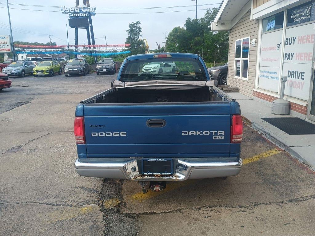 Dodge Dakota 4dr Quad Cab 131" WB SLT 2004