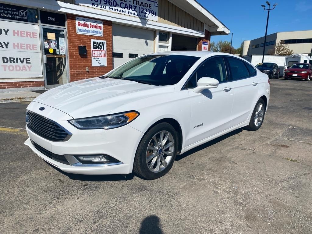 Ford Fusion Hybrid SE FWD 2017