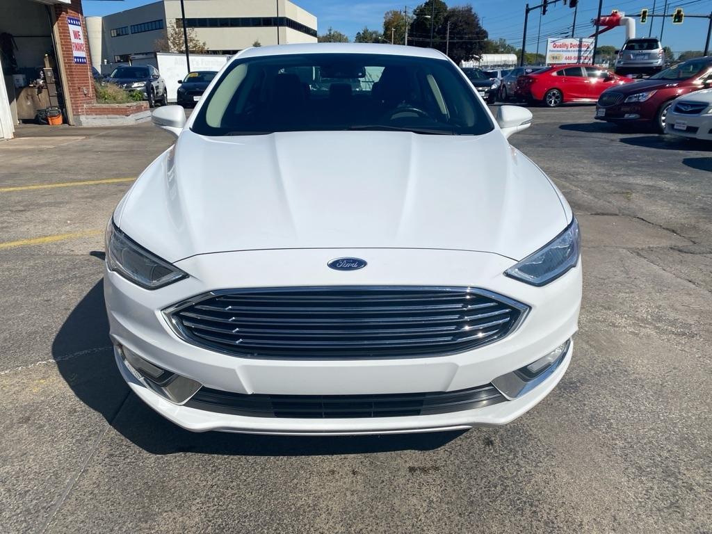 Ford Fusion Hybrid SE FWD 2017