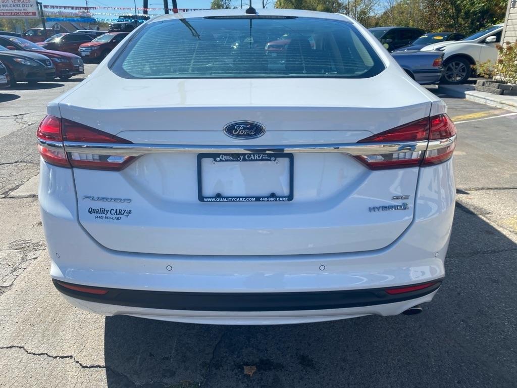 Ford Fusion Hybrid SE FWD 2017