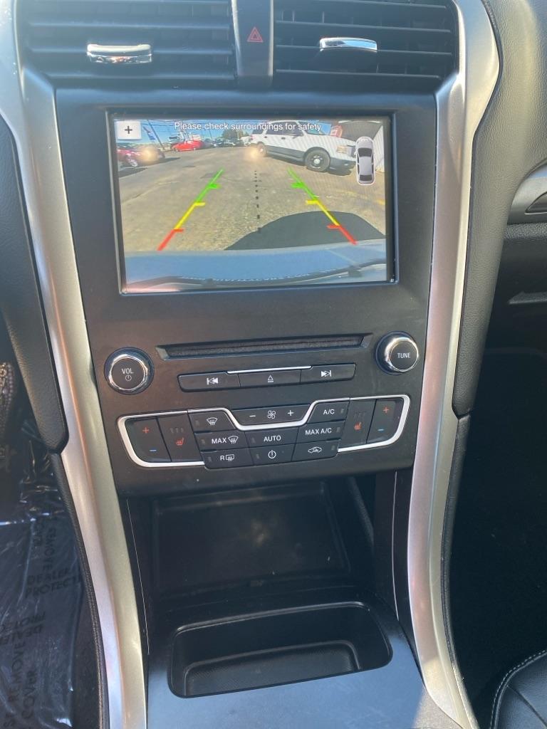 Ford Fusion Hybrid SE FWD 2017