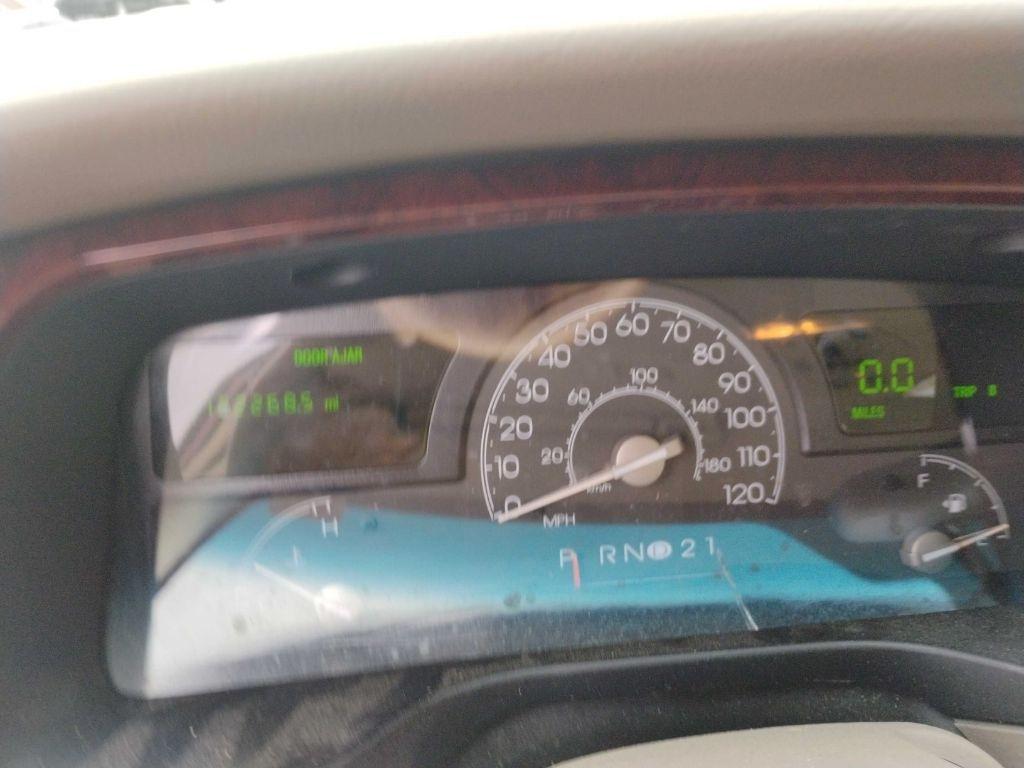 Lincoln Town Car 4dr Sdn Ultimate 2004