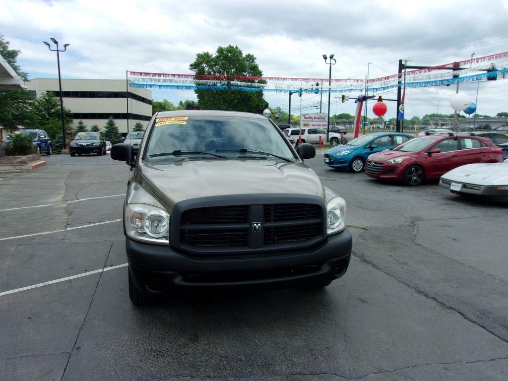 Dodge Ram 1500 2WD Reg Cab 120.5" ST 2008