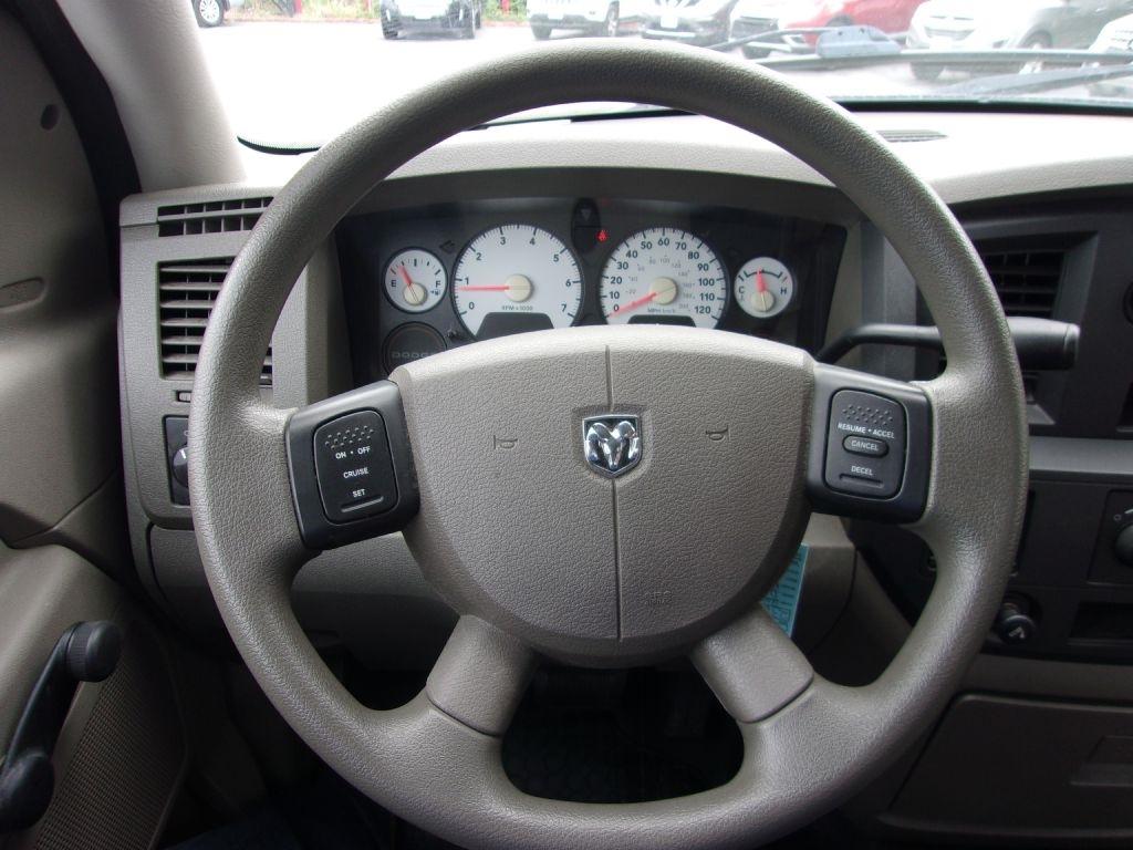 Dodge Ram 1500 2WD Reg Cab 120.5" ST 2008