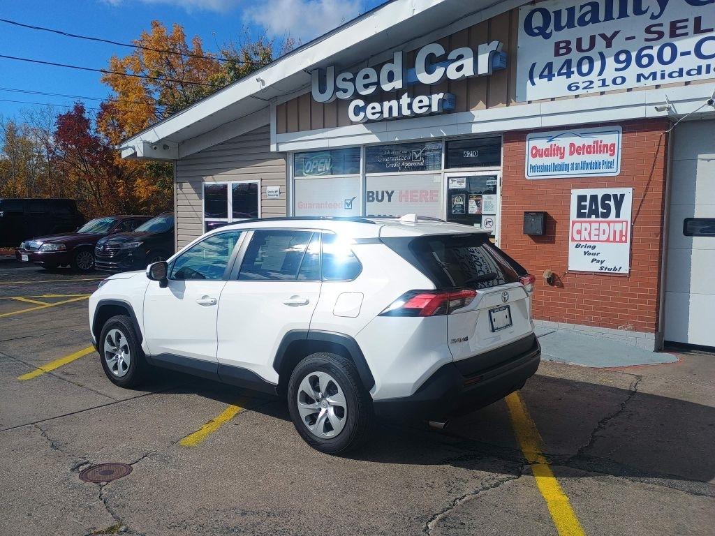 Toyota RAV4 LE AWD (Natl) 2021