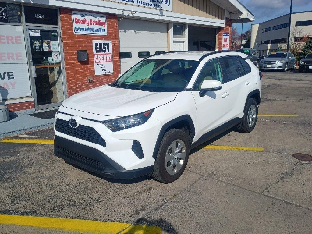 Toyota RAV4 LE AWD (Natl) 2021