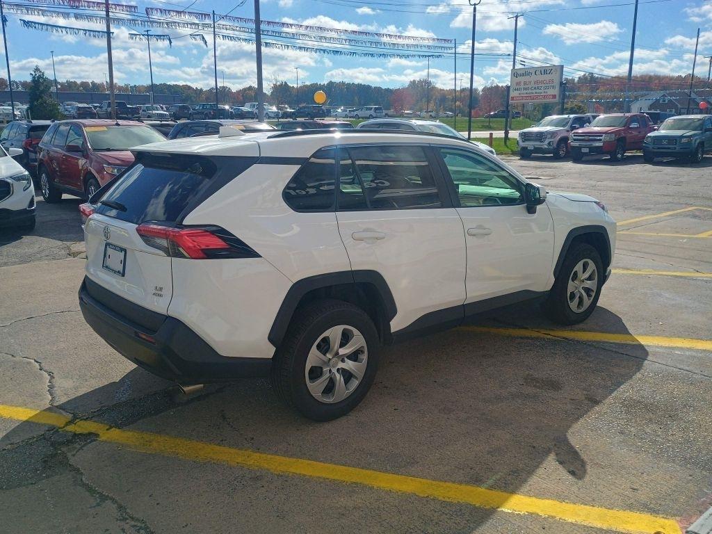 Toyota RAV4 LE AWD (Natl) 2021