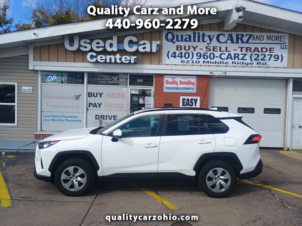 Toyota RAV4 LE AWD (Natl) 2021