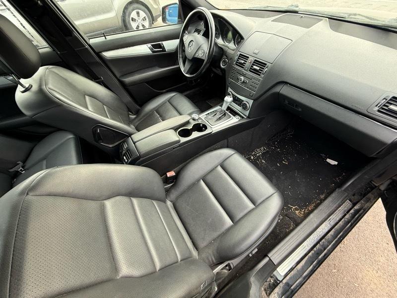 Mercedes-Benz C-Class C300 4MATIC Luxury Sedan 2010